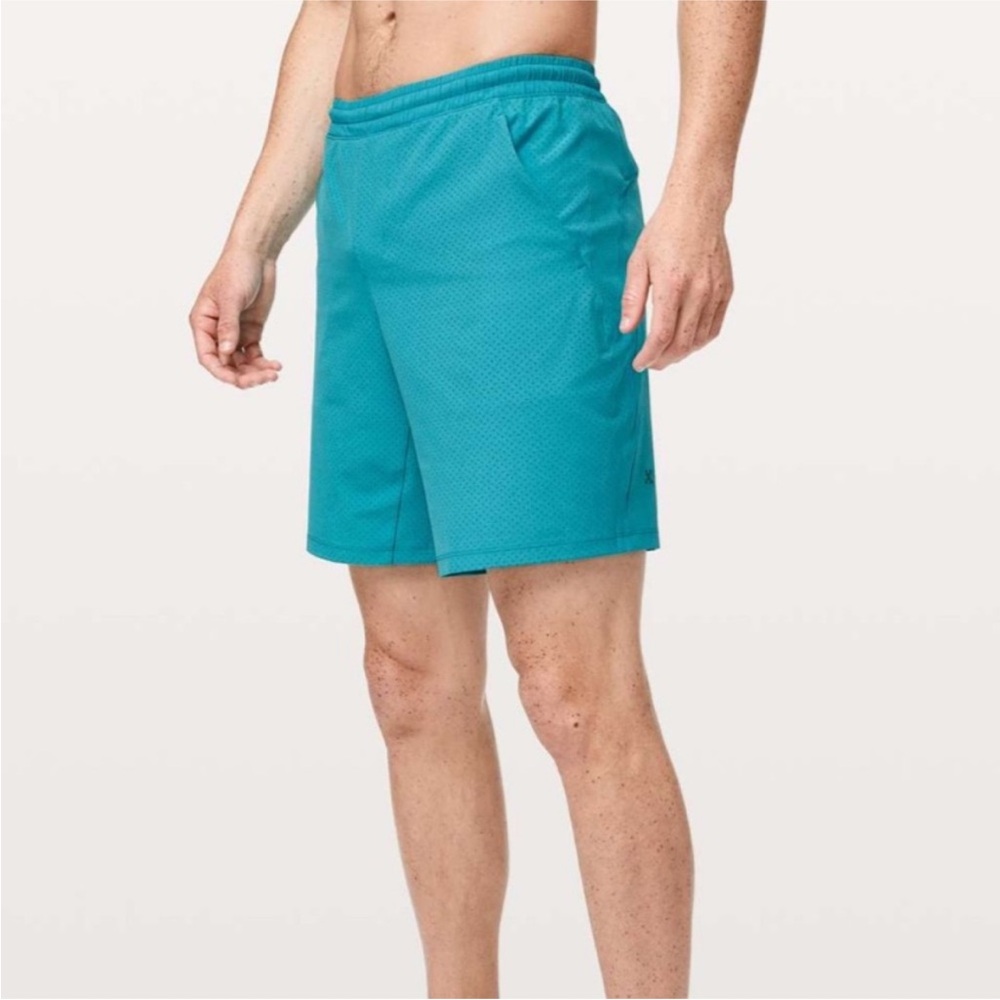 Lululemon lined 9” Pacebreaker perforated shorts